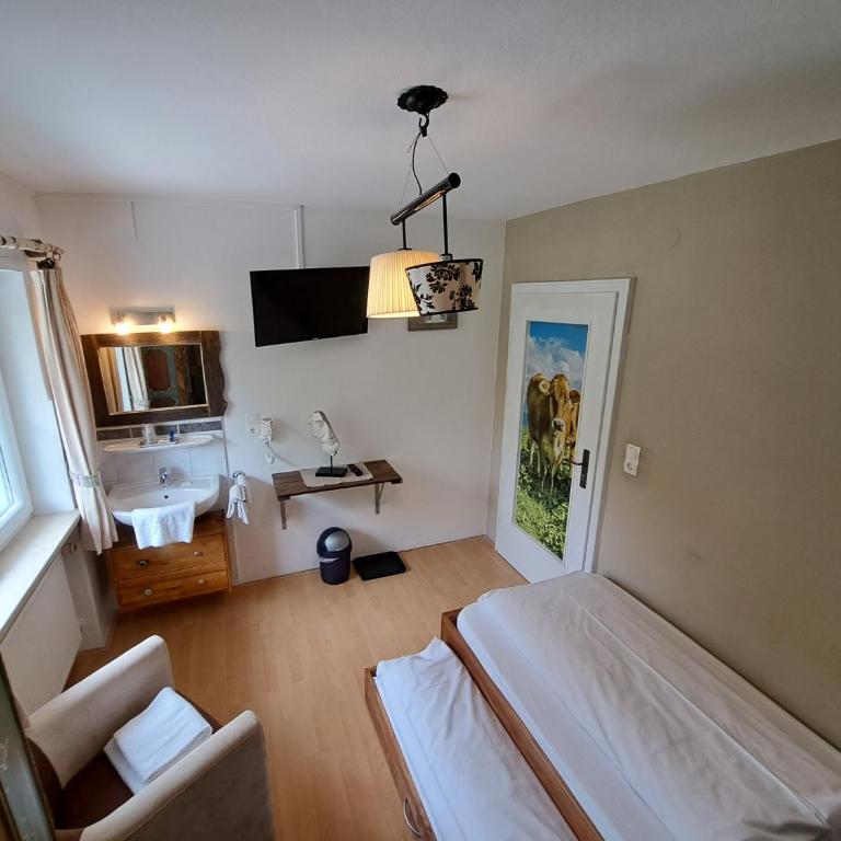 Zur Schönen Aussicht Hotel garni - Einzelzimmer mit Gemeinschaftsbad - 6