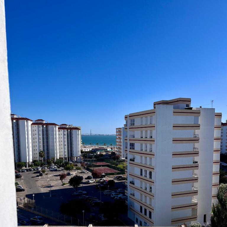 GATU Villa Soleá parking, piscina, pistas tenis, playa de Valdelagrana - Apartamento de 1 dormitorio - 12