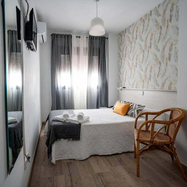 Hostal Plaza de Italia - Habitación Doble Económica - 6