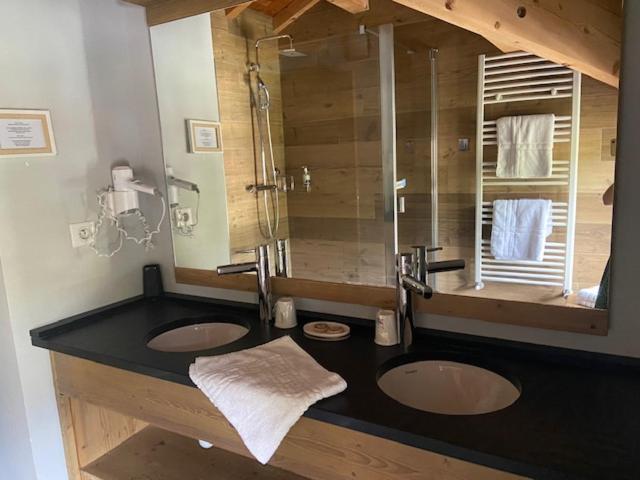 Hotel & Restaurant Les Escondus - Chambre Quadruple Premium - 5