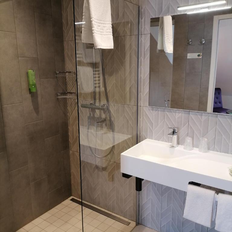 Hôtel Catalpa - Chambre Privilège - Mansardée - 1
