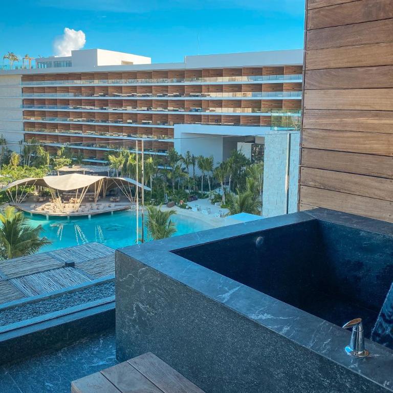 Secrets Moxché Playa del Carmen - Adults Only - All Inclusive - Preferred Club Junior Suite King Ocean View - 3