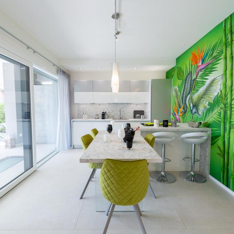 Magic Luxury Apartments - Appartamento Deluxe con 2 Camere da Letto e Vista Giardino - 2