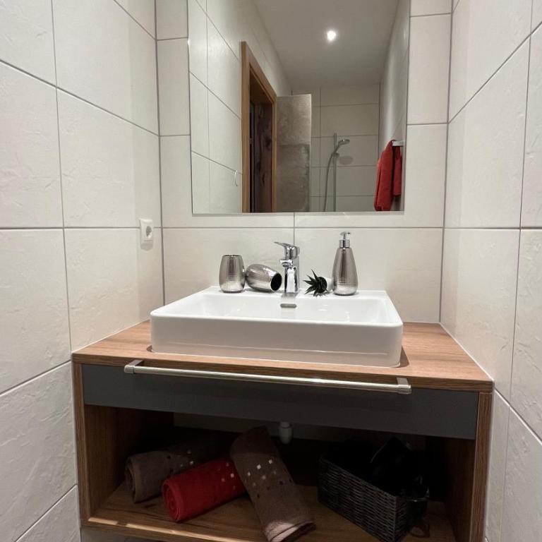 Alpenresidenz M Vermietungs KG - Apartment mit 2 Schlafzimmern - 12