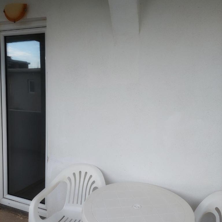 Sobe-apartmani Gorica - Standard Doppel-/Zweibettzimmer mit Balkon - 5