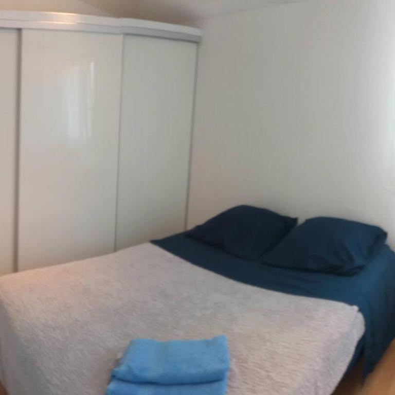 AIGUES-MORTES - AGRÉABLE T.2 - (+ de 40m² ) - Appartement 1 Chambre - 10