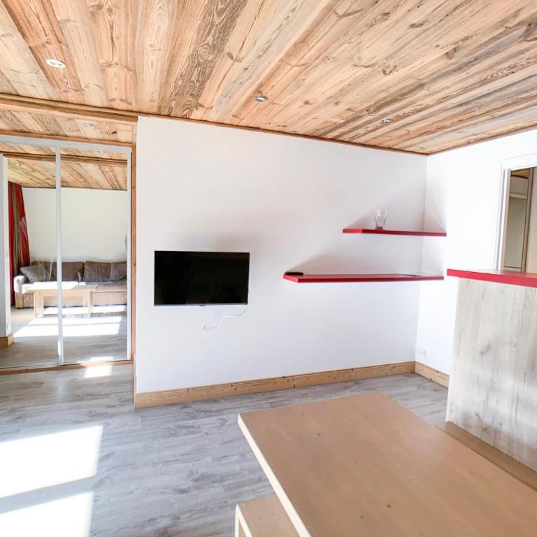 Studio rénové & lumineux près des pistes avec balcon - Animaux admis - FR-1-502-156 - Studio - 9