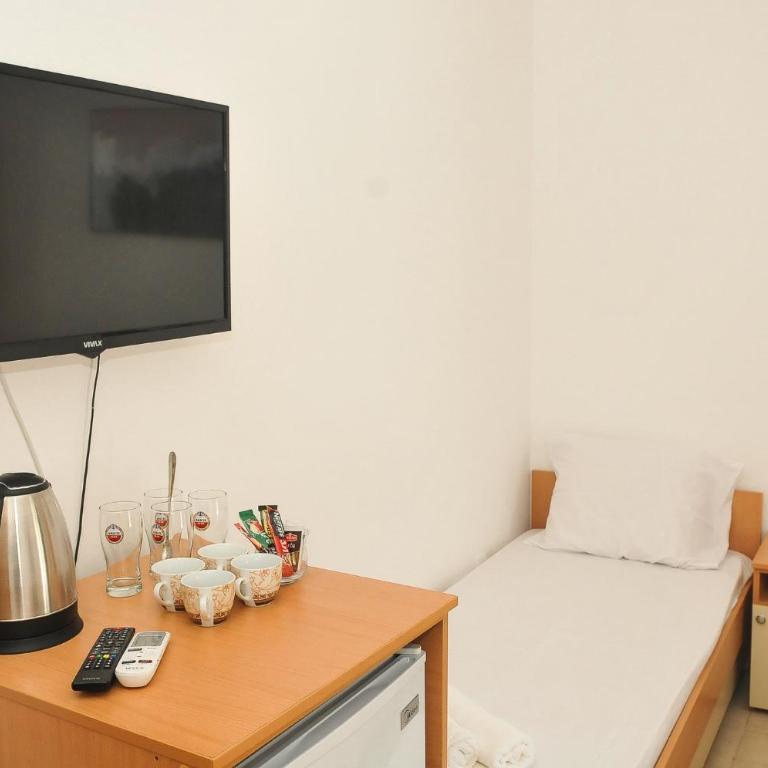 Guest House Marković - Quadruple Room with Private Bathroom - 10