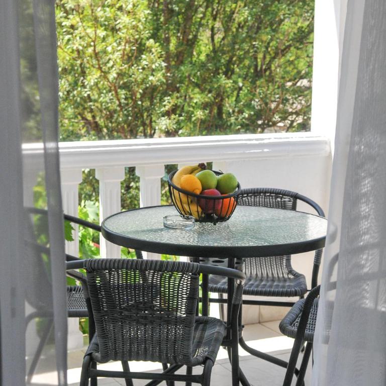 Guest House Marković - Quadruple Room with Private Bathroom - 1