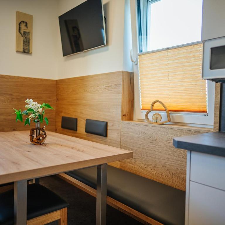 Karglhof Villa - Apartment mit 1 Schlafzimmer und Garten - 2