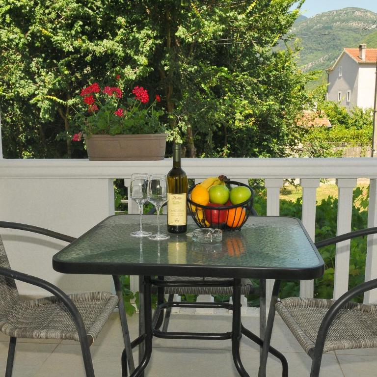 Guest House Marković - Triple Room with Private Bathroom - 10