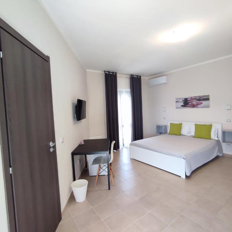 Cristian Rooms - Camera Matrimoniale con Bagno Privato - 4