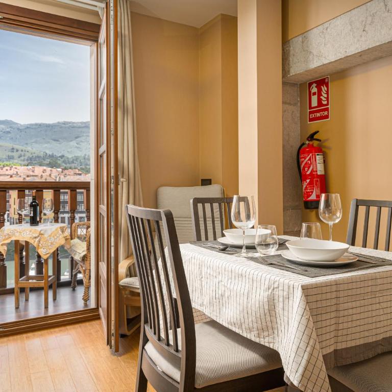 Apartamentos Calle Mayor 23 Llanes - Apartment with Port View and Balcony - 5
