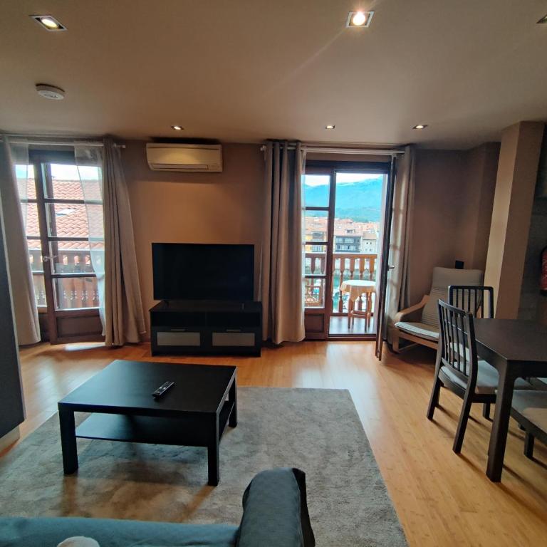 Apartamentos Calle Mayor 23 Llanes - Apartment with Port View and Balcony - 6