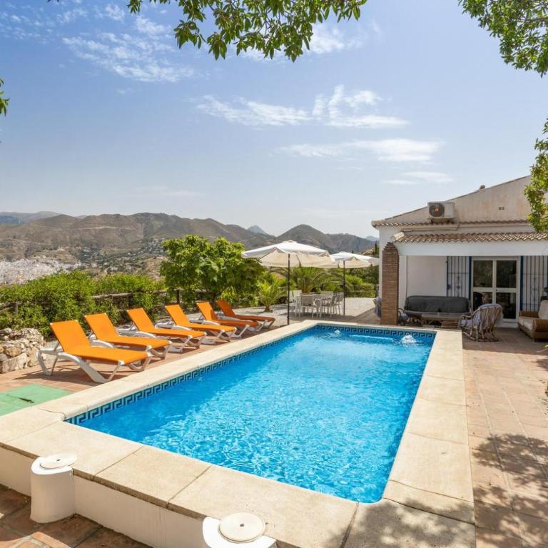 Casa Rural Liviana, Piscina Barbacoa y preciosas vistas Málaga by AndaraHolidays - Villa - 1