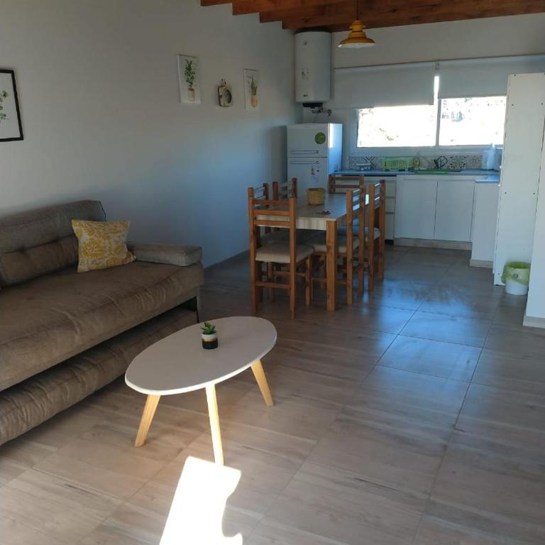 Duplex familiar con pileta en zona parque - Two-Bedroom House - 4