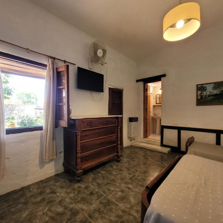 Hostal Antigua Casa Criolla - Quadruple Room with Private Bathroom - 2