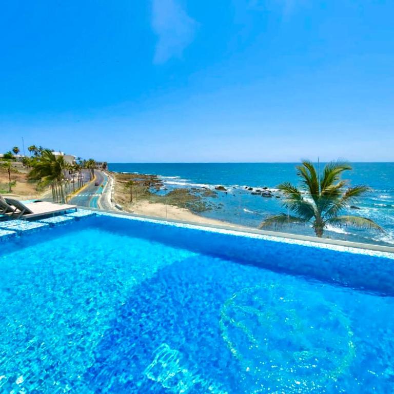 Malecón de Mazatlan Vista al mar Alberca Infinity Jacuzzi Gym - Two-Bedroom Deluxe Apartment - 1