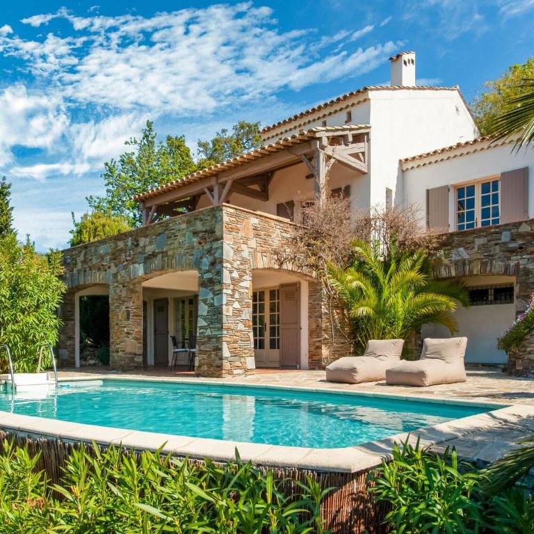 Villa in Cavalaire with Sea View & Pool - Villa mit 5 Schlafzimmern - 1