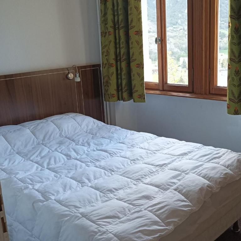 Appartement T3 dans château avec piscine et WIFI, animaux admis, 6 personnes - Apartment mit 2 Schlafzimmern - 6