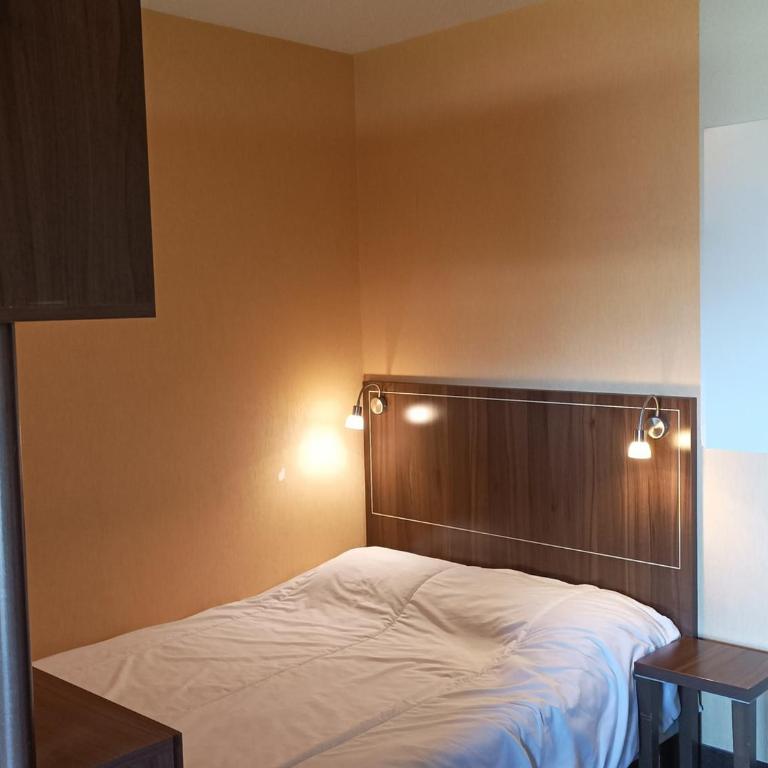 Studio à Jausiers avec piscine, parking et animaux admis - Studio - 1