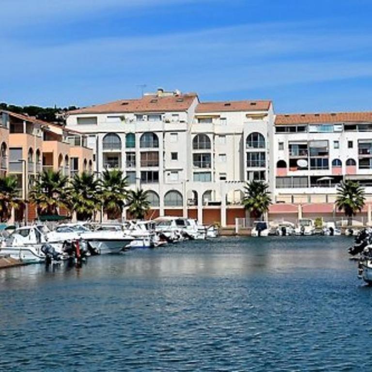 Spacieux T2 avec terrasse et parking à 100m de la plage - FR-1-472-172 - Apartment - 2