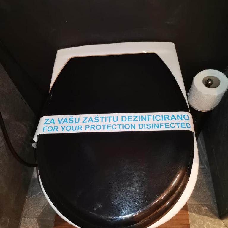Studio Apartman Black & White Centar Sarajevo free parking - One-Bedroom Apartment - 37