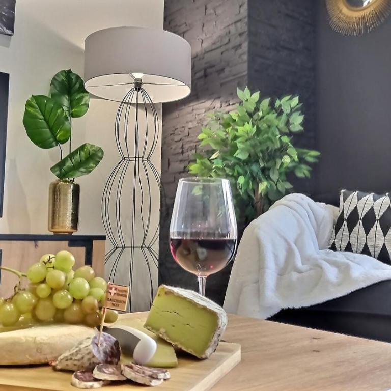 Black&White Home-by So'SerenityHome-Balcon-Parking - Appartement 1 Chambre - 7