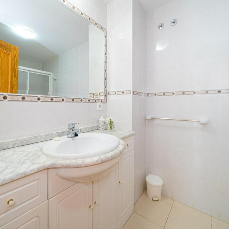 Coliseo 6 3C Spaniahome - Two-Bedroom Apartment - 13