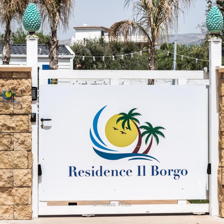 Residence Il Borgo - Bungalow Fronte Spiaggia - 1