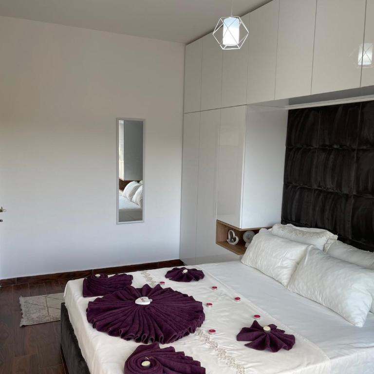 Capitol Apartments - One-Bedroom Apartment - 4