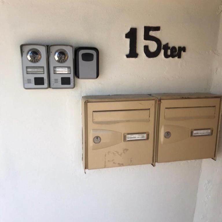 APPARTEMENT TOUT CONFORT AVEC PARKING FERMÉ - Apartment - 24