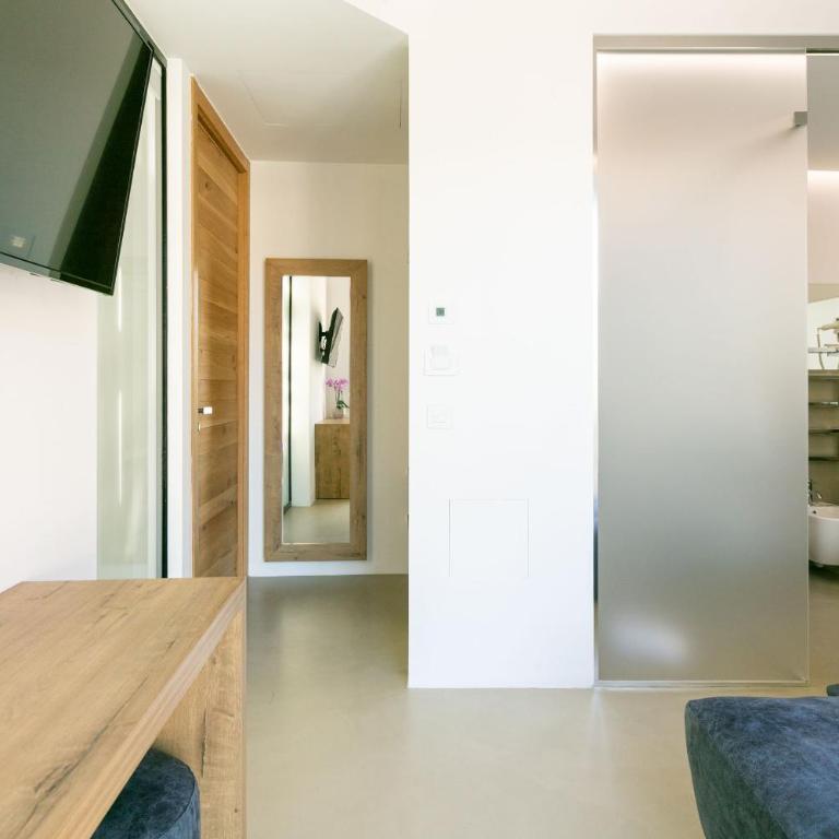 DOMUS CAVOUR Rooms&Suites - Camera King con Vista Montagne - 5