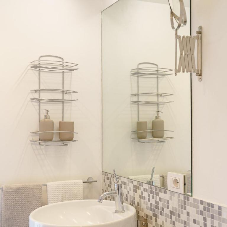 Suite Verga - Appartamento con 1 Camera da Letto - 29