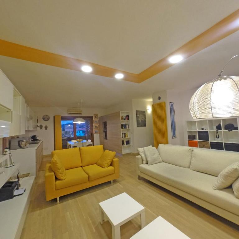 Comodo appartamento Casa Razzoli - Casa con 3 Camere da Letto - 84