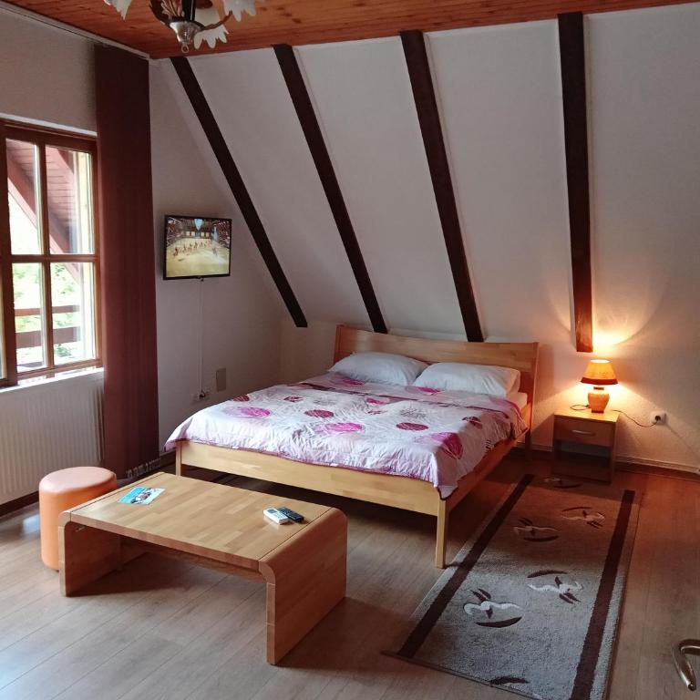 Prenoćište/Restoran Lovac - Budget Double or Twin Room - 6