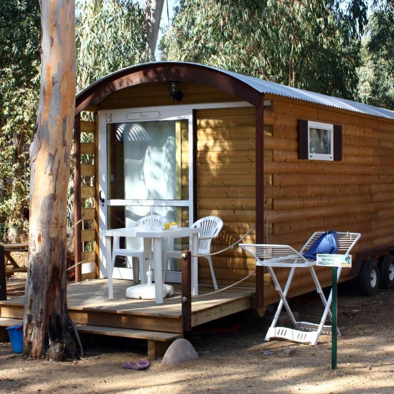 Camping La Pinède - Roulotte Agriate - 2