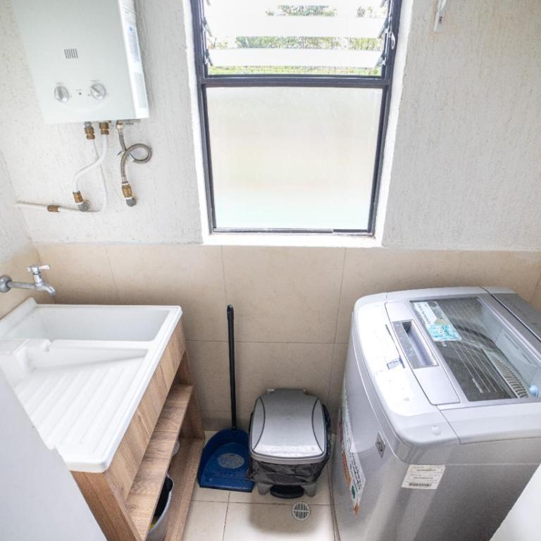 Acogedor fresco iluminado rodeado de naturaleza apartasol en el Quindío - Two-Bedroom Apartment - 10