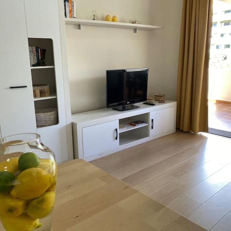 Luminoso apartamento con terraza y piscina - Apartamento de 1 dormitorio - 12