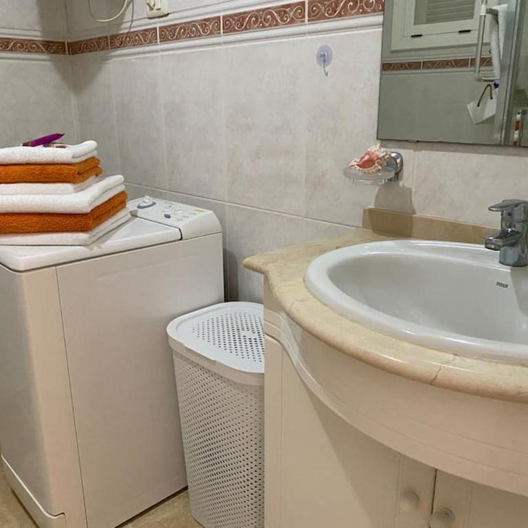 Luminoso apartamento con terraza y piscina - Apartamento de 1 dormitorio - 10