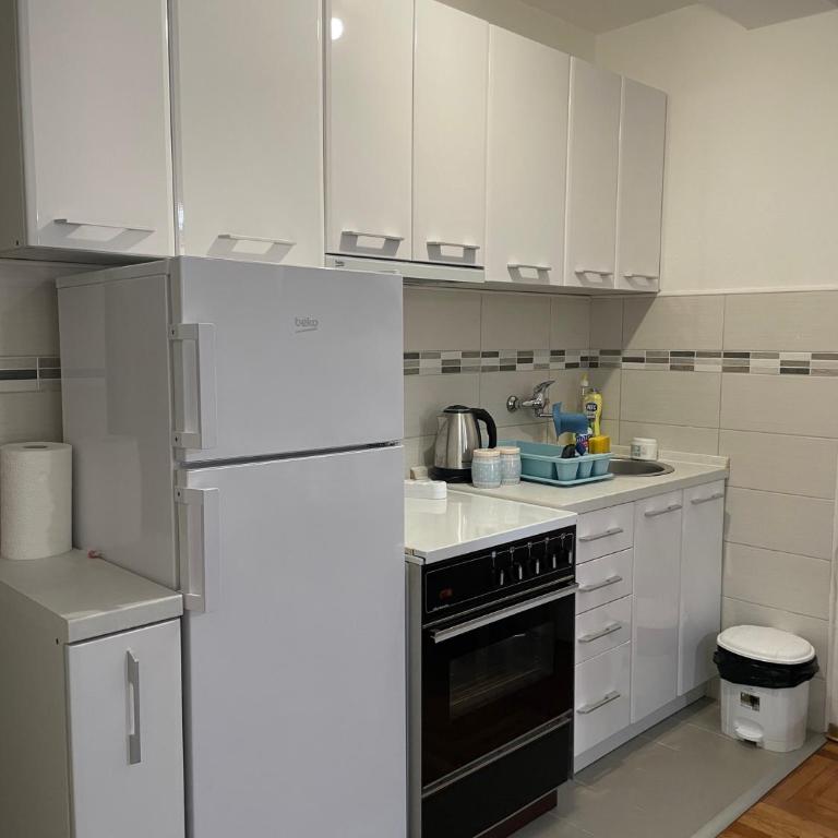 A&J Apartment - Studio Apartment - 4