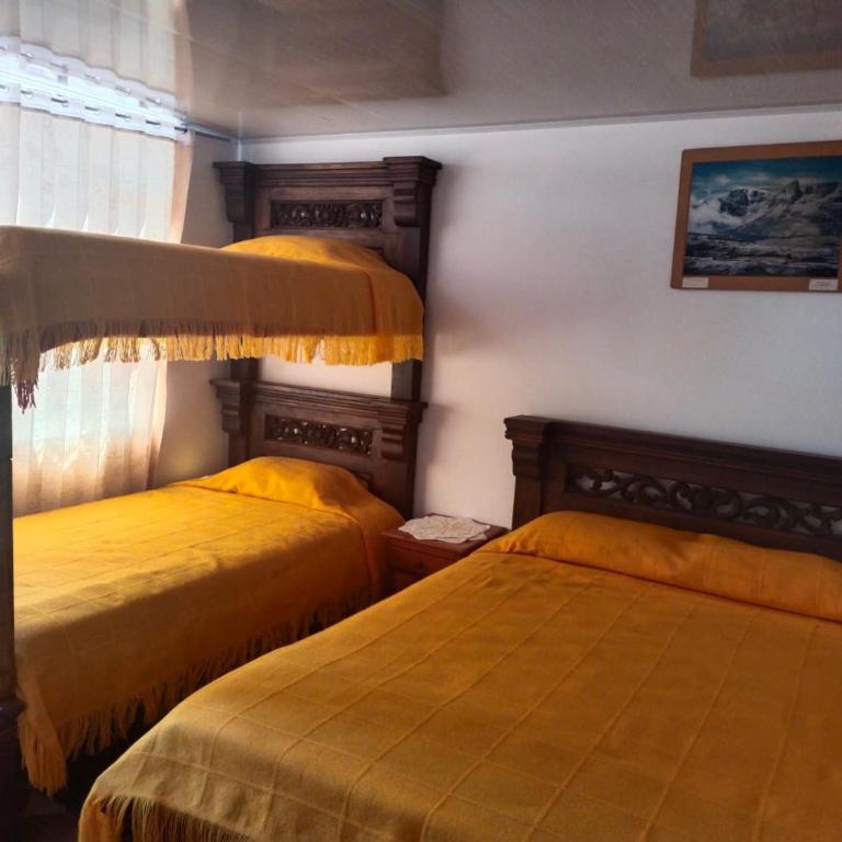 Villa de Leiva City - Family Room with Private Bathroom - 2
