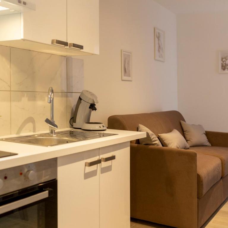 LOC TROTTEUR LE FLEUR DES CHAMPS F2 cosy, gare SNCF de Lourdes - Appartamento con 1 Camera da Letto - 6