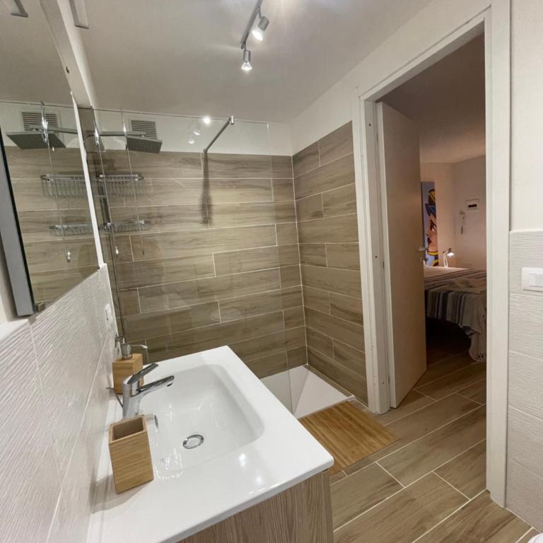 Surfinia’s home - One-Bedroom House - 8