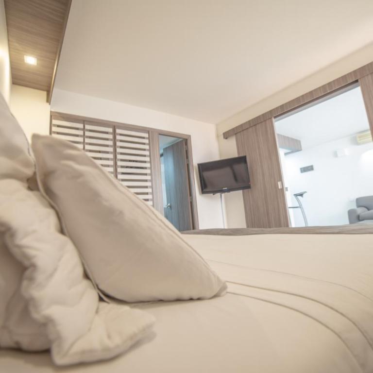 Hotel Torre Poblado - Apartamento Deluxe - 3