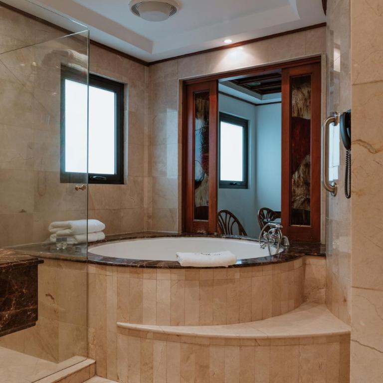 Hotel Park10 - Gran Suite con bañera de hidromasaje - 5
