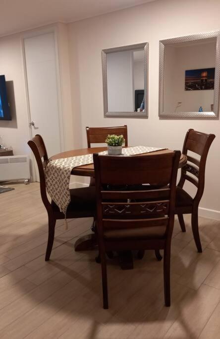 Comodo Departamento en Santiago Centro - Two-Bedroom Apartment - 11