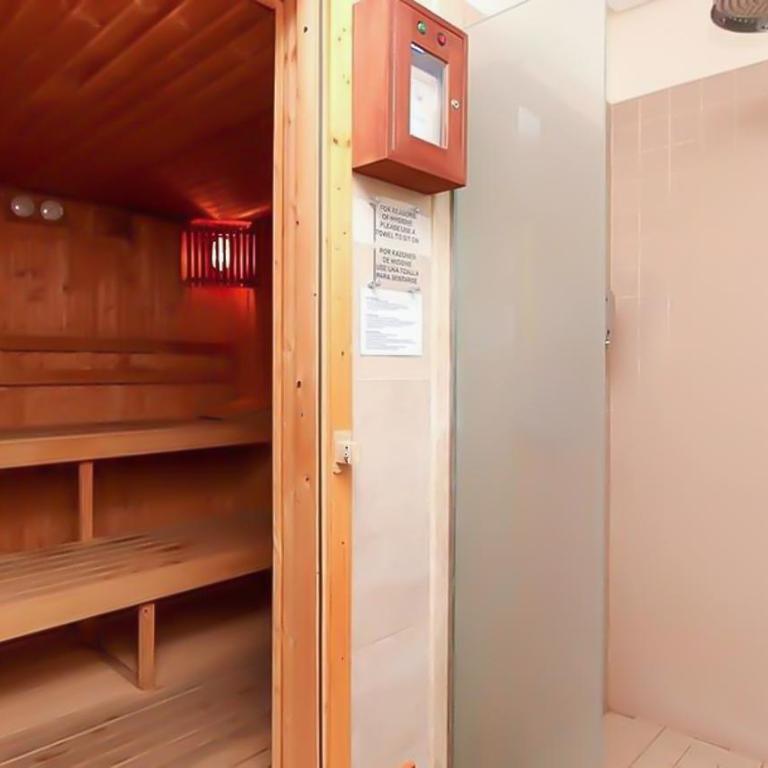 Luxury Spa Resort Marbella 2 bedroom 3 beds sauna gym pools jacuzzi - Apartamento de 2 dormitorios - 12