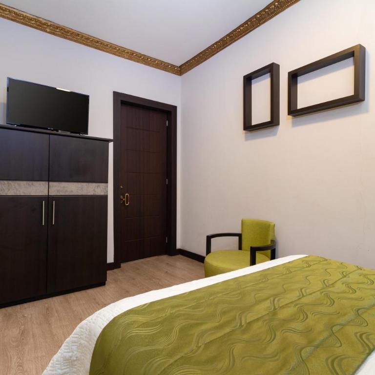 Hotel Majestic 2 by HHG - Habitación Individual con baño privado - 17