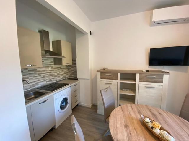 Cond. Viel - Two-Bedroom Apartment - 2